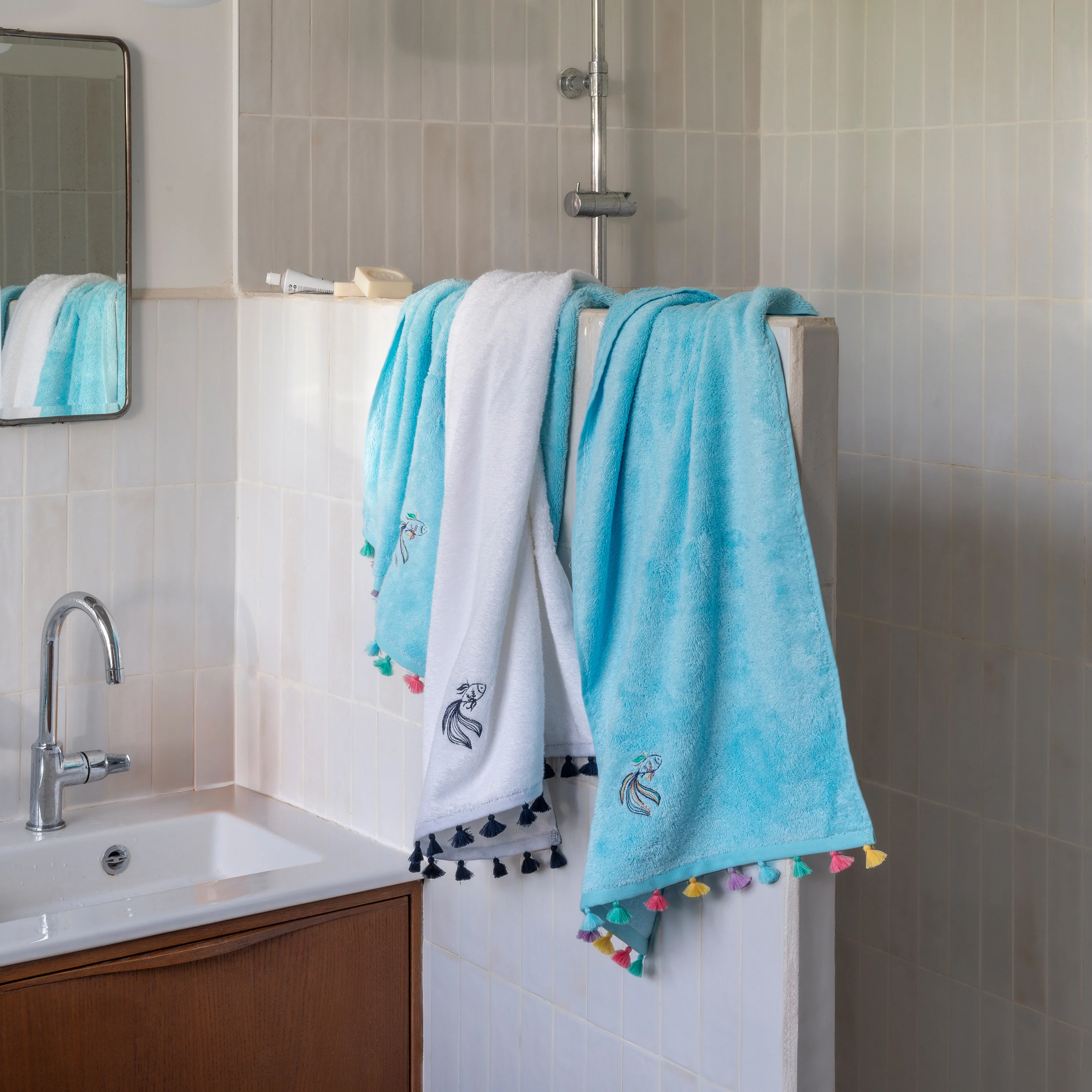 Demilune Cotton & Bamboo Viscose Bath Towel - Lagoon - Image 2