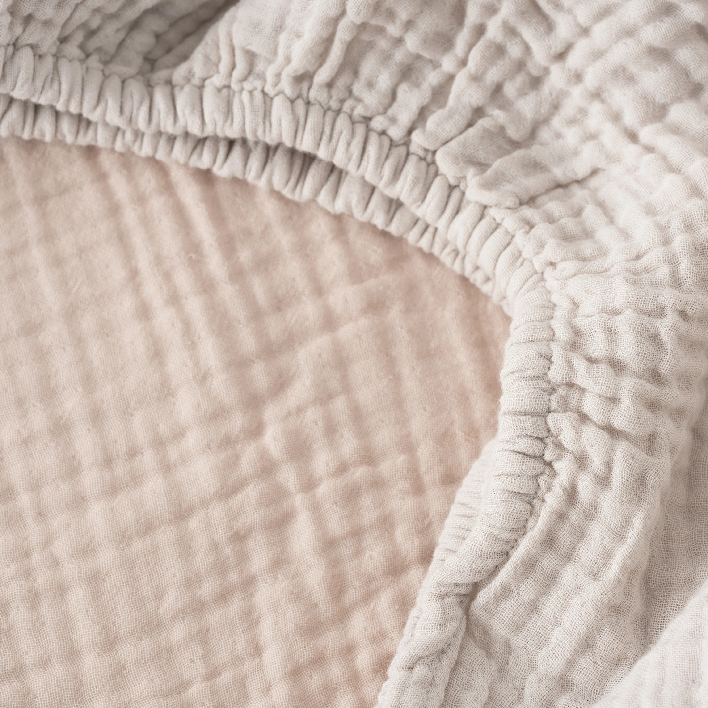 Infini II Reversible Cotton Fitted Sheet - Powder Pink - Image 4