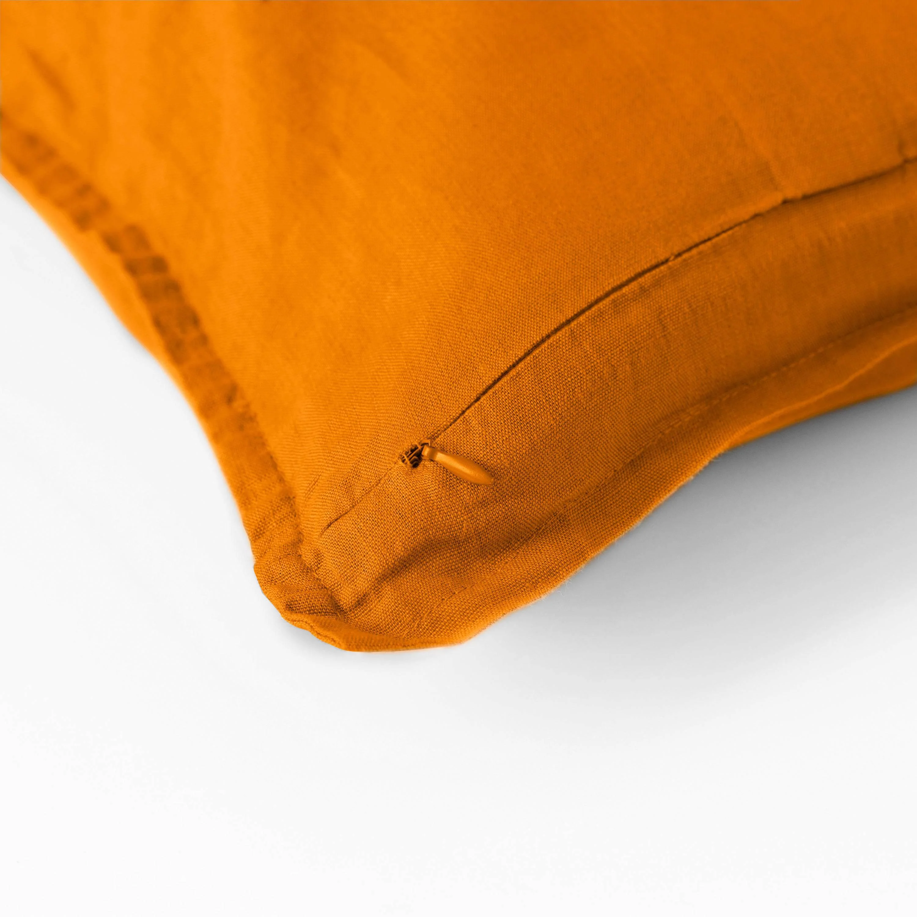 Linen cushion cover Songe curcuma - Image 4