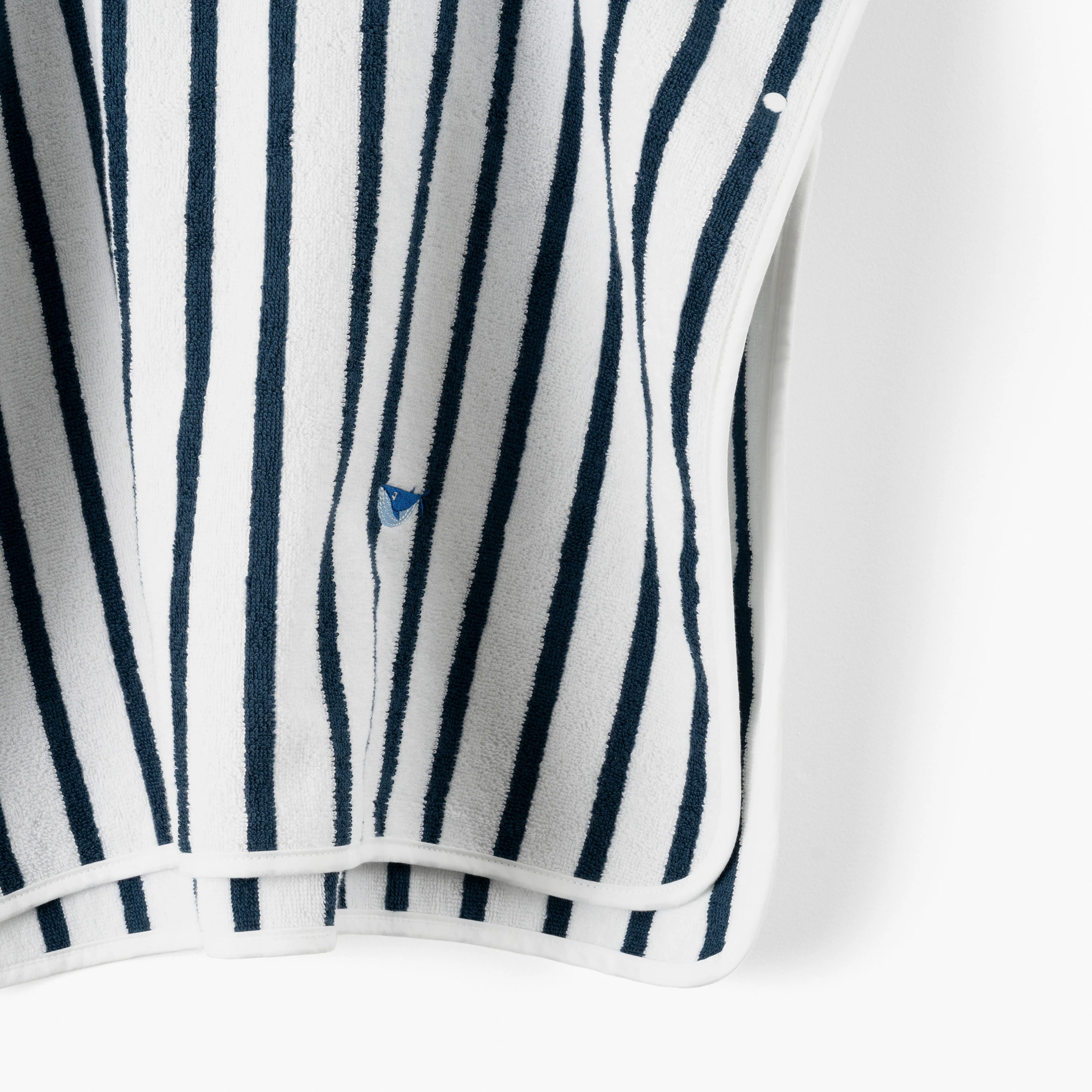 O Douce Organic Cotton Poncho - White - Image 3