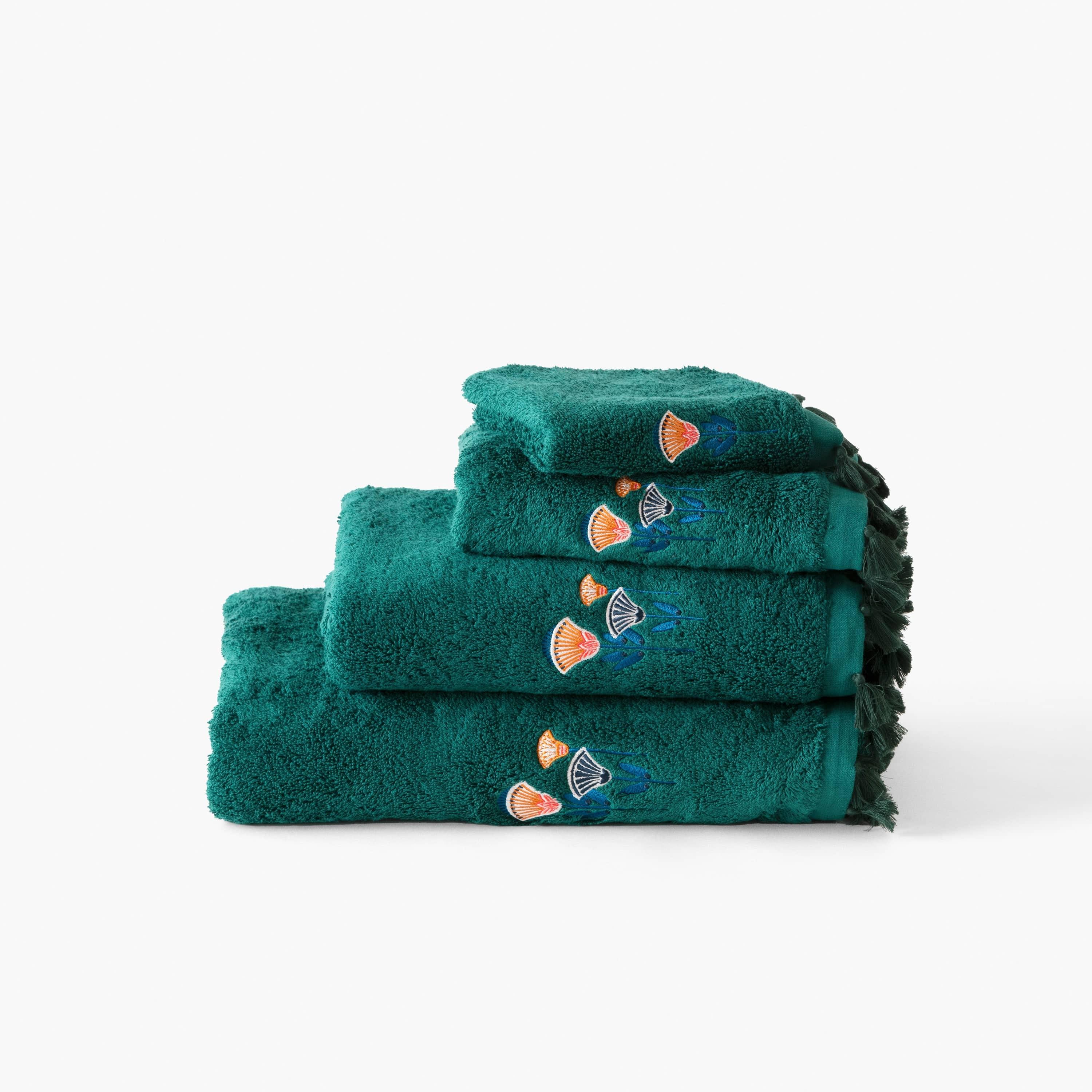 Papyrus Emerald Cotton Bath Towel - Image 4
