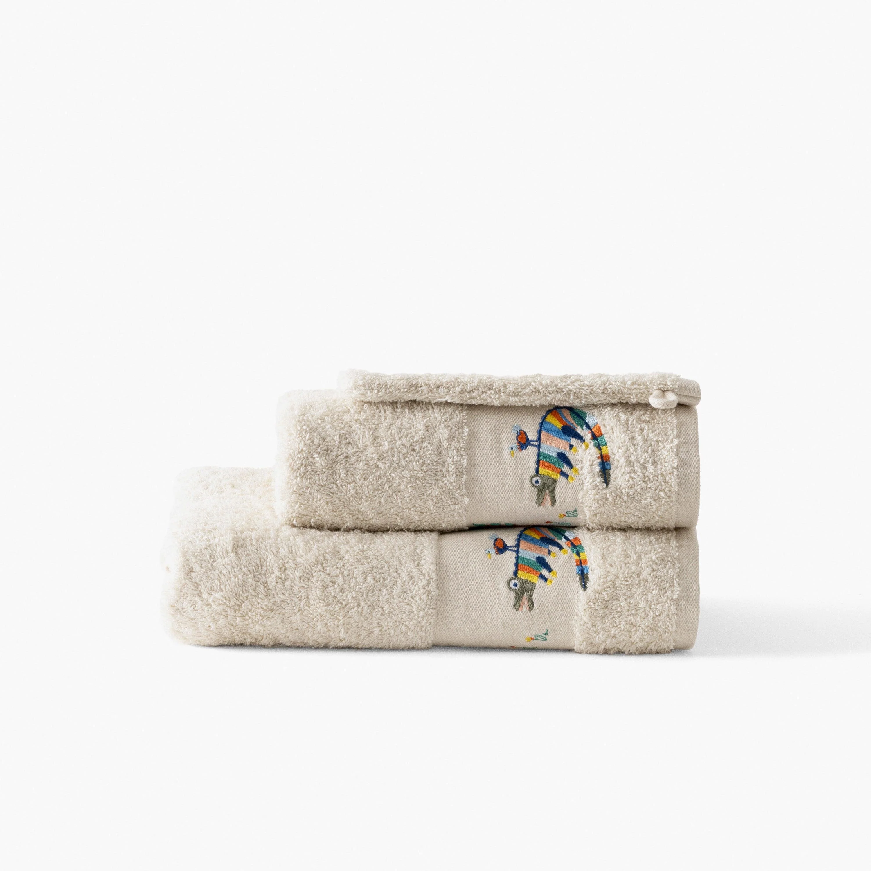 Pinata Sand Organic Cotton Bath Cape - Image 4