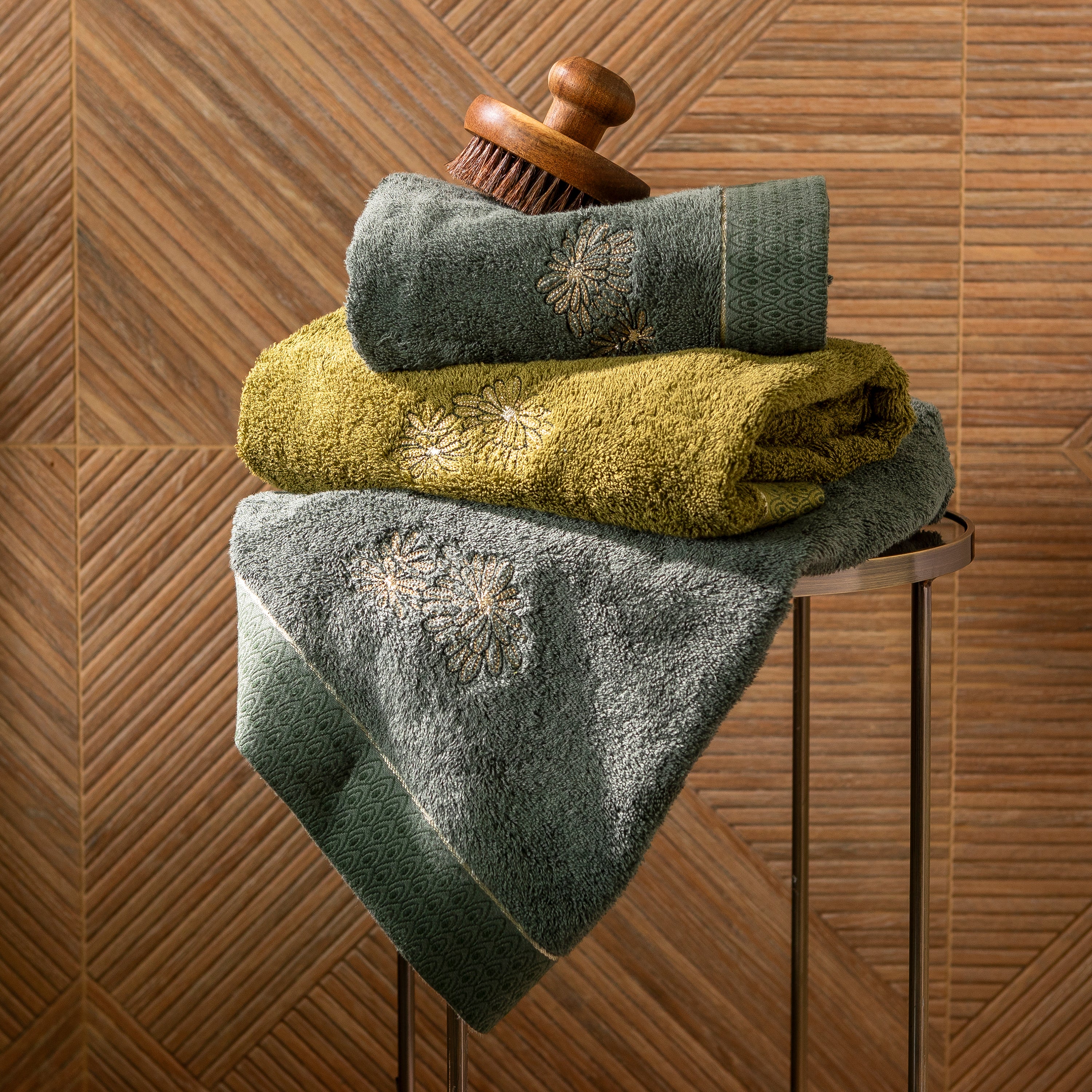 Silvalys Cotton & Bamboo Viscose Bath Towel - Moss Green - Image 8