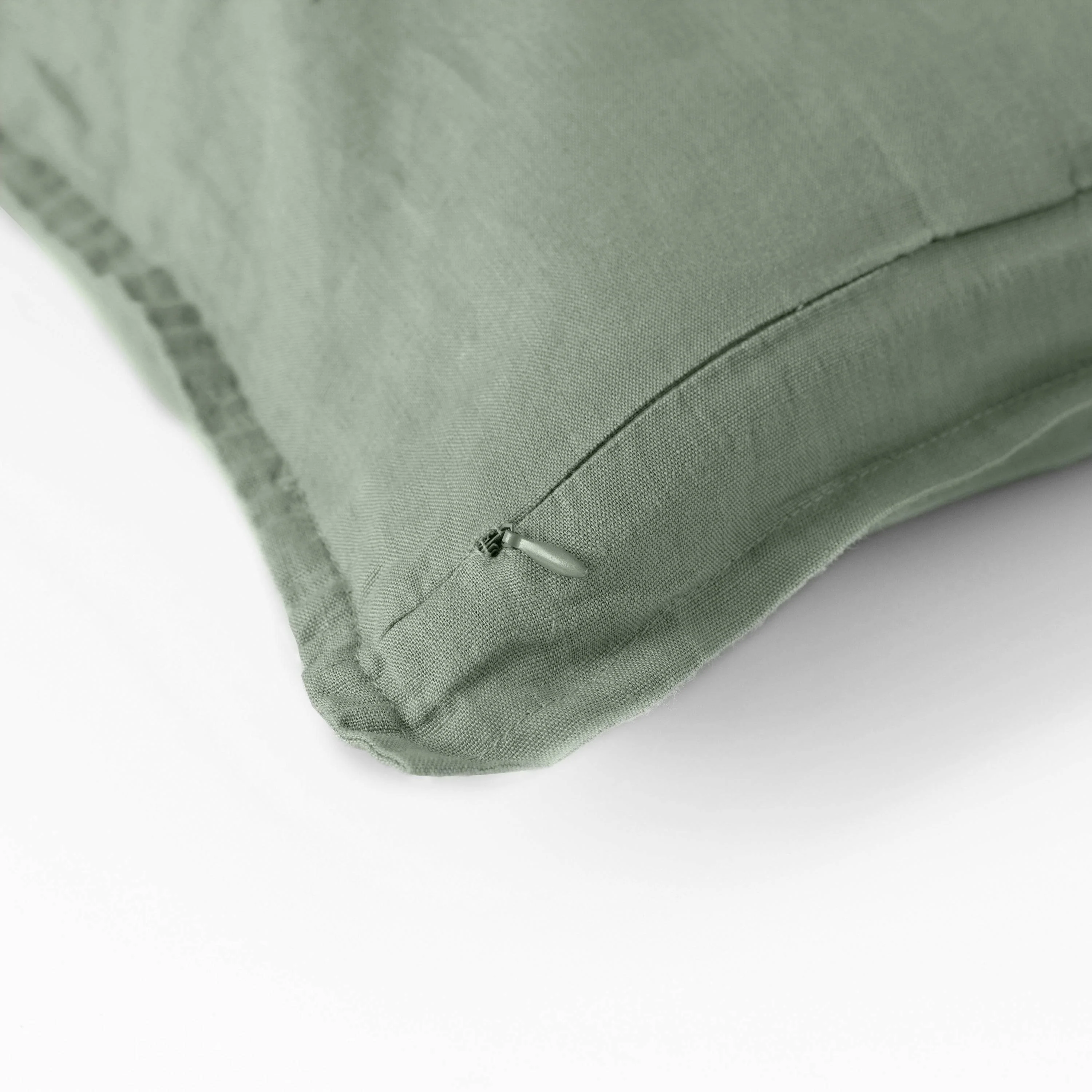 Songe eucalyptus washed linen cushion cover - Image 4
