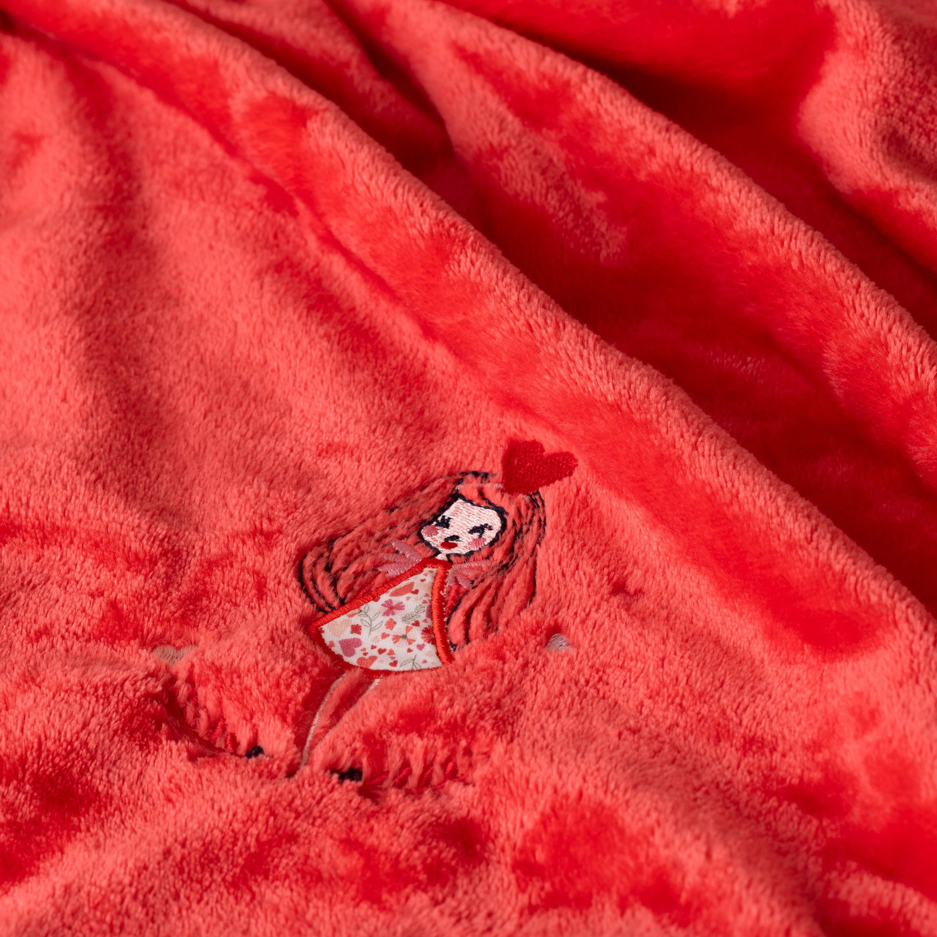 The Mes Reves Soft Red Fleece Throw - Image 4