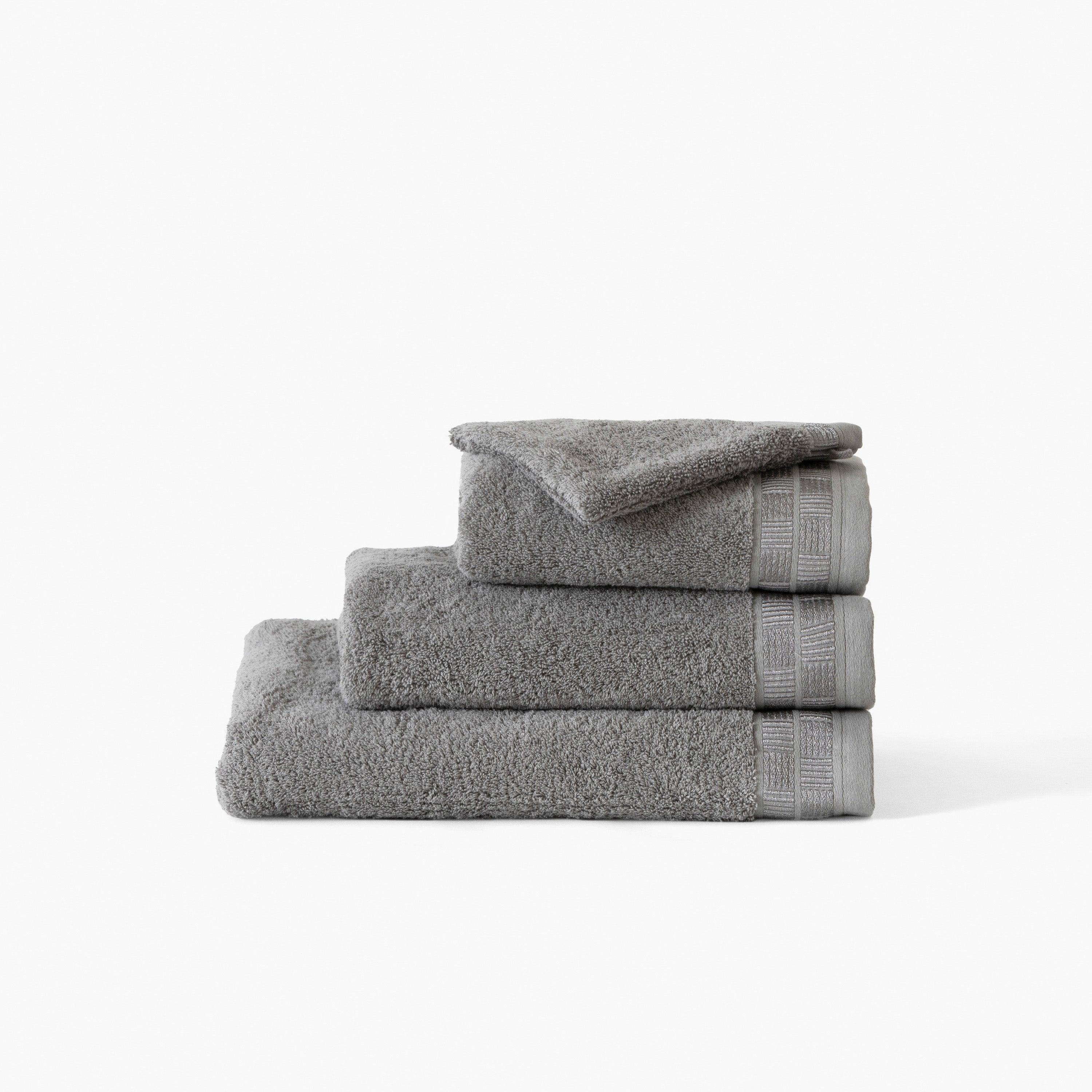 Titane Cotton Bath Towel - Image 4